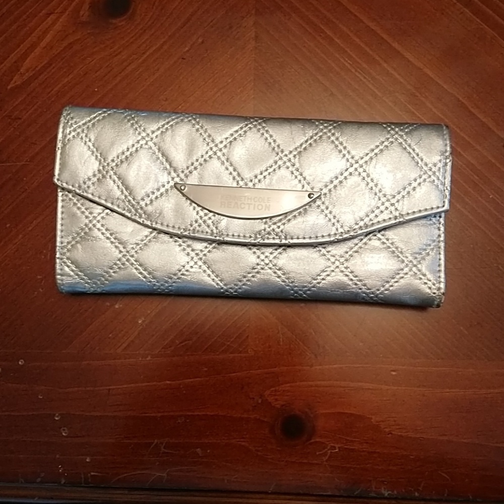 Kenneth Cole Reaction Silver Wallet